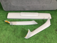 Revestimento da porta da bagageira SUBARU LANCASTER OEM 94320AE011AC BH9 BHE BH5 2001 grey 1U2