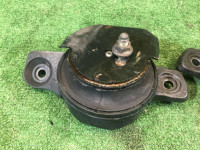 发动机支座 SUBARU LANCASTER OEM 41022AE021, 41022AE031 BH9 BE9 BH5 BE5 2001 EJ254