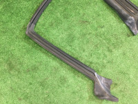Уплотнитель дверей правый SUBARU LANCASTER OEM 63521AE020 BH9 BHE BH5 2001 grey 1U2