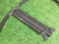 Уплотнитель дверей правый SUBARU LANCASTER OEM 63521AE020 BH9 BHE BH5 2001 grey 1U2