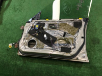 右前门 SUBARU LANCASTER OEM 60009AE040, 61011AE020, 91111AE040LG BHE BH9 2000 Beige 8L5
