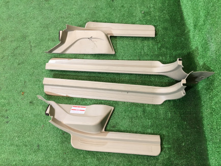 Frisos das embaladeiras SUBARU LANCASTER OEM 94060AE000GE, 94060AE010GE, 94061AE000GE, 94061AE010GE BHE BH9 2000 Beige 8L5