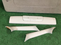 Tapizado del portón SUBARU LANCASTER OEM 94320AE011AD, 94310AE020GF, 94310AE030GF, 94310AE000GF BHE BH9 BH5 2000 Beige 8L5