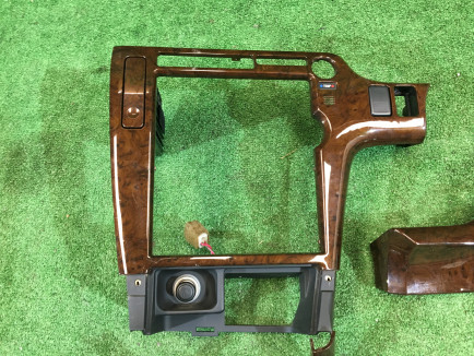 Marco de radio (juego) SUBARU LANCASTER OEM 66050AE010, 66060AE040, 94110AE330 BHE BH9 BH5 BE9 BEE 2000 Beige 8L5