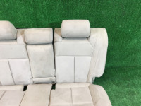 Conjunto de bancos SUBARU LANCASTER OEM 64010AE700GE, 64010AE710GE, 64221AE130GE, 64231AE130GE BHE BH9 BH5 2000 Beige 8L5