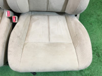 Conjunto de bancos SUBARU LANCASTER OEM 64010AE700GE, 64010AE710GE, 64221AE130GE, 64231AE130GE BHE BH9 BH5 2000 Beige 8L5
