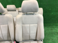 Conjunto de bancos SUBARU LANCASTER OEM 64010AE700GE, 64010AE710GE, 64221AE130GE, 64231AE130GE BHE BH9 BH5 2000 Beige 8L5