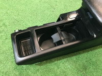Porta-luvas e apoio de braço SUBARU LEGACY OEM 92111AG000JC BLE BPE BP5 BL5 BL9 BP9 2003 black 32J