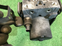 ABS unit VDC SUBARU LEGACY OEM 27596AG090 BLE 2003 EZ30
