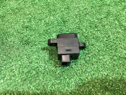 ECOスイッチ SUBARU LEGACY OEM 83245AG050 BLE BPE BP5 BL5 2003 EZ30