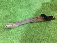 Soporte izquierdo del parachoques delantero SUBARU LEGACY OEM 57707AE130 BE9 BE5 BH5 2001 silver 01G