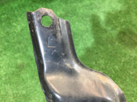 Soporte izquierdo del parachoques delantero SUBARU LEGACY OEM 57707AE130 BE9 BE5 BH5 2001 silver 01G