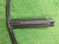 Borracha da porta esquerda SUBARU LEGACY OEM 63521AE010 BEE BE9 BE5 2001 silver 01G