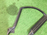 Junta de puerta derecha SUBARU LEGACY OEM 63521AE000 BE9 BE5 BEE 2001 silver 01G