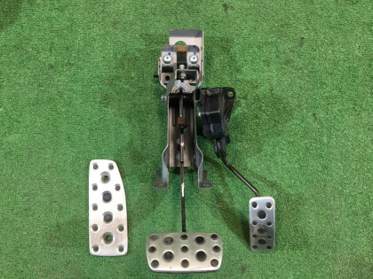 แป้นเหยียบ 36012AG240, 36010AG110, SUBARU LEGACY