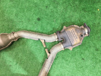 ท่อร่วมไอเสีย Штаны SUBARU LEGACY B4 OEM 44101AE040, 44101AE050 BEE BHE 2002 EZ30