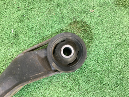 Подушка редуктора SUBARU LANCASTER OEM 41310AE001 BHE BH9 BH5 1999 EJ254