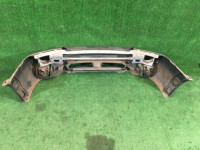フロントバンパー SUBARU LANCASTER OEM 57703AE130MF, 57711AE150, 84501AE220, 84501AE230 BHE BH9 1999 white / grey 8K2