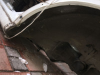 Aleta trasera izquierda SUBARU LANCASTER OEM 51410AE170 BHE BH9 1999 white / grey 8K2