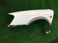Guarda-lamas dianteiro esquerdo SUBARU LANCASTER OEM 57120AE031, 91111AE010MF BHE BH9 1999 white / grey 8K2