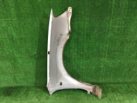 Guarda-lamas dianteiro esquerdo SUBARU LANCASTER OEM 57120AE031, 91111AE010MF BHE BH9 1999 white / grey 8K2