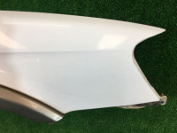 Guarda-lamas dianteiro direito SUBARU LANCASTER OEM 57120AE021, 91111AE000MF BHE BH9 1999 white / grey 8K2