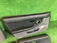 Painéis de porta SUBARU LANCASTER OEM 94210AE100AC, 94210AE110AC, 94220AE100AC, 94220AE110AC BHE BH9 BH5 BE5 BE9 BEE 1999 white / grey 8K2