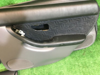 Painéis de porta SUBARU LANCASTER OEM 94210AE100AC, 94210AE110AC, 94220AE100AC, 94220AE110AC BHE BH9 BH5 BE5 BE9 BEE 1999 white / grey 8K2