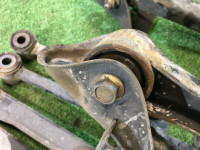 Braços de suspensão traseiros SUBARU LEGACY OEM 20270AA001, 20255AA300, 20255AA310, 20250AA002 BG5 BG9 BD5 BD9 1996 EJ20