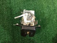 Fecho da porta da bagageira 63032AG001 SUBARU LEGACY