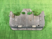 แผ่นกันใต้เครื่อง 56410AE093 SUBARU LEGACY