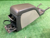 Porta-luvas e apoio de braço кожа SUBARU LANCASTER OEM 92111AE030AD, 66150AE020DG, 92132AE000DG BH9 BHE BH5 1998 beige 8L5
