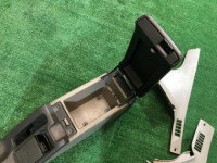 Porta-luvas e apoio de braço кожа SUBARU LANCASTER OEM 92111AE030AD, 66150AE020DG, 92132AE000DG BH9 BHE BH5 1998 beige 8L5