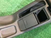 Porta-luvas e apoio de braço кожа SUBARU LANCASTER OEM 92111AE030AD, 66150AE020DG, 92132AE000DG BH9 BHE BH5 1998 beige 8L5