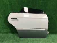 右后门 SUBARU LANCASTER OEM 60400AE160 BH9 BHE 1998 beige 8L5