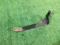 Soporte derecho del parachoques delantero SUBARU LANCASTER OEM 57707AE230 BHE BH9 1998 beige 8L5