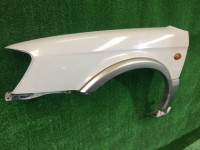 左フロントフェンダー SUBARU LANCASTER OEM 57120AE030 BH9 BHE 1998 beige 8L5