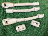 Ручки потолка SUBARU LANCASTER OEM 92043AE000GF, 92041AE020GF, 92041AE030GF BHE BH9 1998 beige 8L5