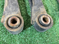 Braços de suspensão traseiros SUBARU LANCASTER OEM 20250AE030, 20250AE050, 20250AE010, 20250AE000 BHE BH9 1998 EJ254