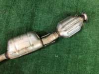 ท่อไอเสียท่อนกลาง SUBARU LANCASTER OEM 44300AE120 BH9 BE9 1998 EJ254