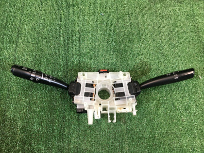 สวิตช์ก้านคอพวงมาลัย 83111AE030 SUBARU LANCASTER