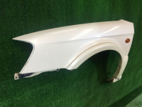 左フロントフェンダー SUBARU LANCASTER OEM 57120AE031 BHE BH9 2000 white 07C