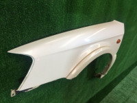 左フロントフェンダー SUBARU LANCASTER OEM 57120AE031 BHE BH9 2000 white 07C