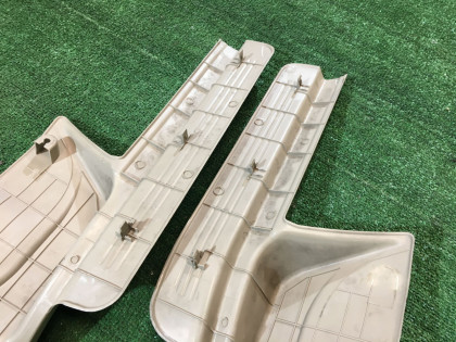 スカッフプレート SUBARU LANCASTER OEM 94060AE000GE, 94060AE010GE, 94061AE000GE, 94061AE010GE BHE BH9 BH5 2000 white 07C