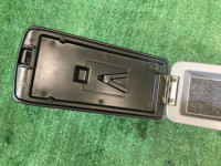 手套箱与扶手 высокий SUBARU FORESTER OEM 92060FC020ND SF5 SF9 2000 black 47A