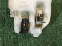 กระปุกน้ำฉีดกระจก SUBARU FORESTER OEM 86610FC000 SF5 SF9 2000 EJ201