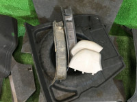 Tapizado del maletero SUBARU FORESTER OEM 94063FC001OE, 94063FC011OE, 95020FC011OE, 95020FC041OE, 95020FC041OE SF5 SF9 2000 black 47A