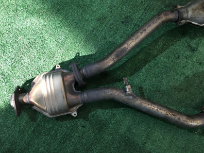 エキゾーストマニホールド Штаны SUBARU OUTBACK OEM 44620AA180, 44620AA170 BPE BLE 2005 EZ30