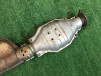 中間マフラー SUBARU FORESTER OEM 44200SA080 SG5 2005 EJ205