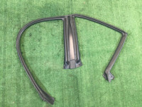 ยางขอบประตูซ้าย 63521SA010, 63563SA010 SUBARU FORESTER